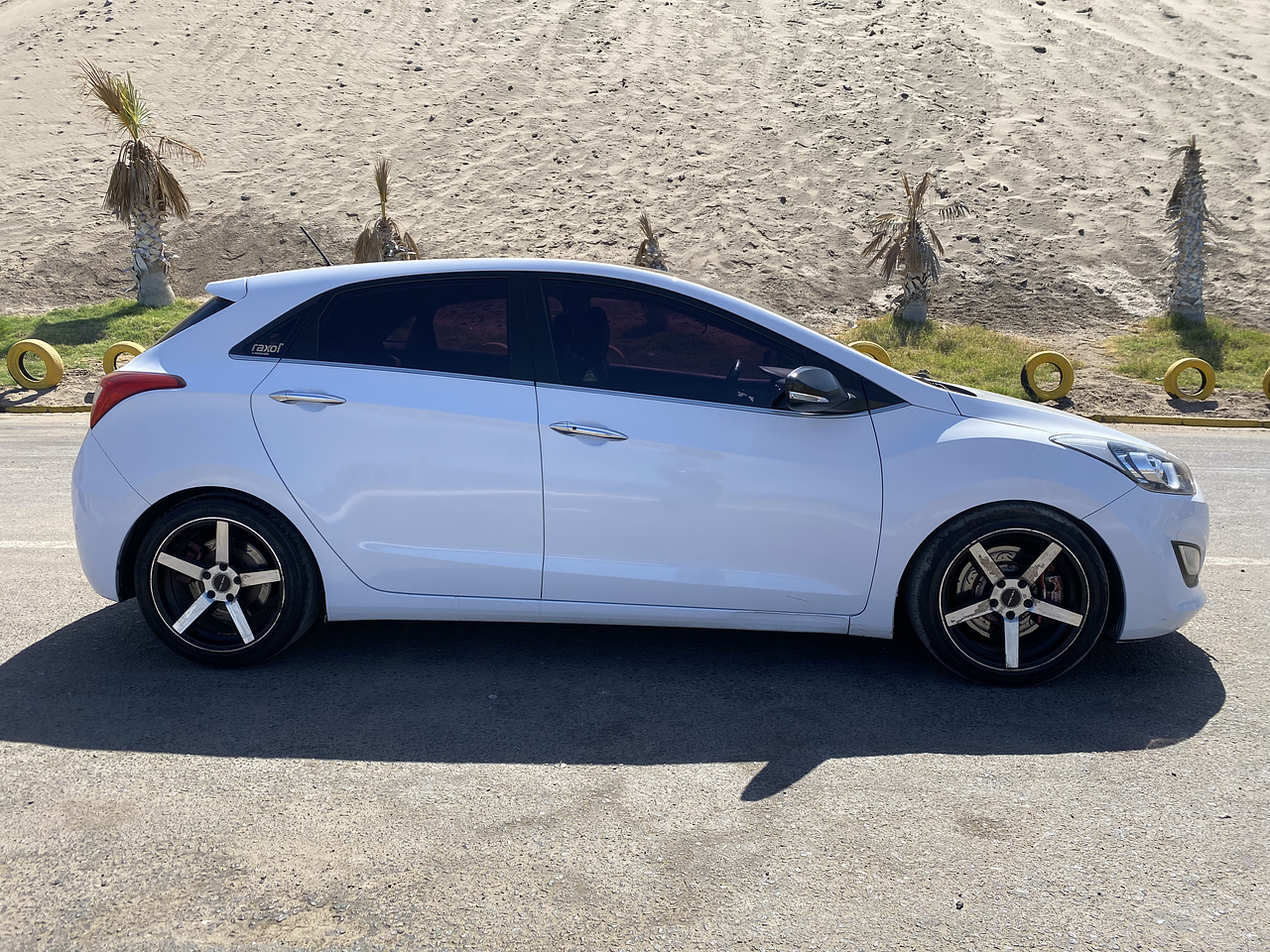 HYUNDAI i30 2014 / SMART KEY / DIESEL 1.6 / SUNROOF  7