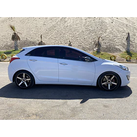 Hyundai I30 — foto 7 de 16