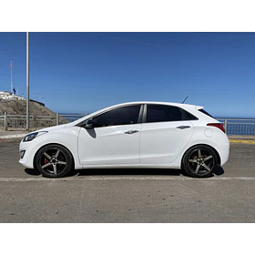 Hyundai I30 — foto 8 de 16