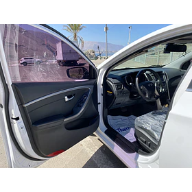 Hyundai I30 — foto 10 de 16