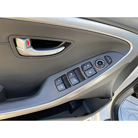 Hyundai I30 — foto 11 de 16