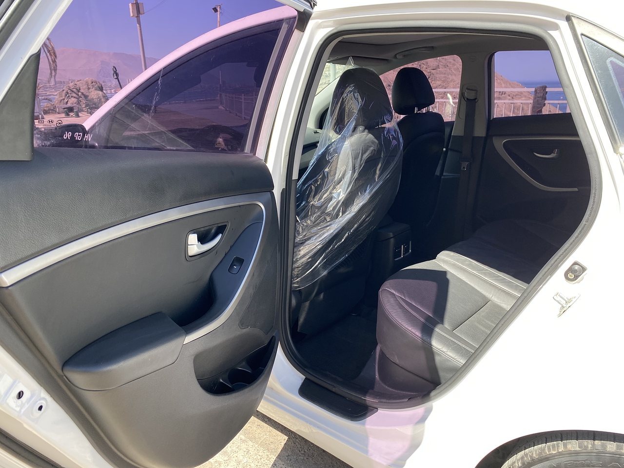 HYUNDAI i30 2014 / SMART KEY / DIESEL 1.6 / SUNROOF  23