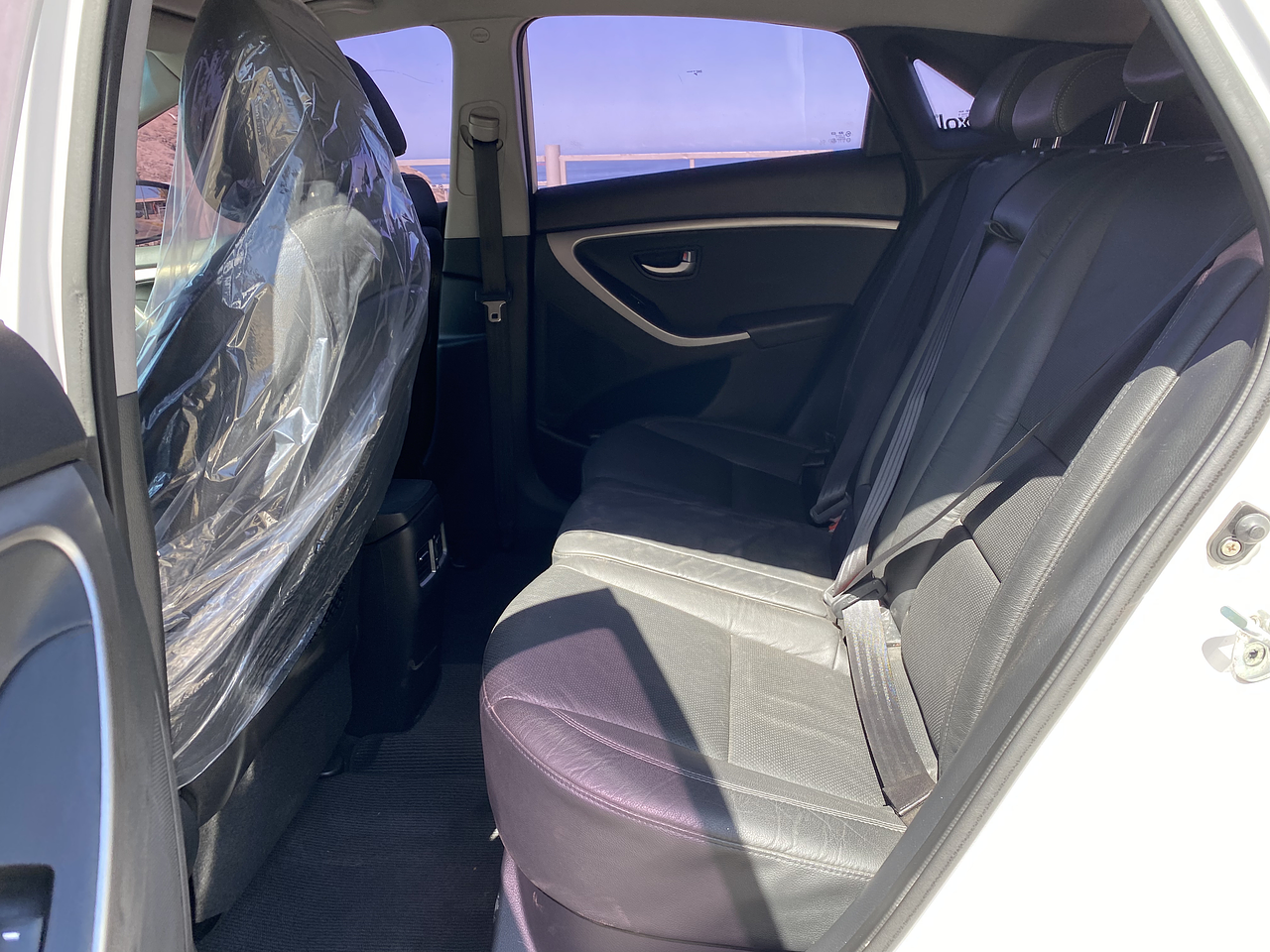 HYUNDAI i30 2014 / SMART KEY / DIESEL 1.6 / SUNROOF  24