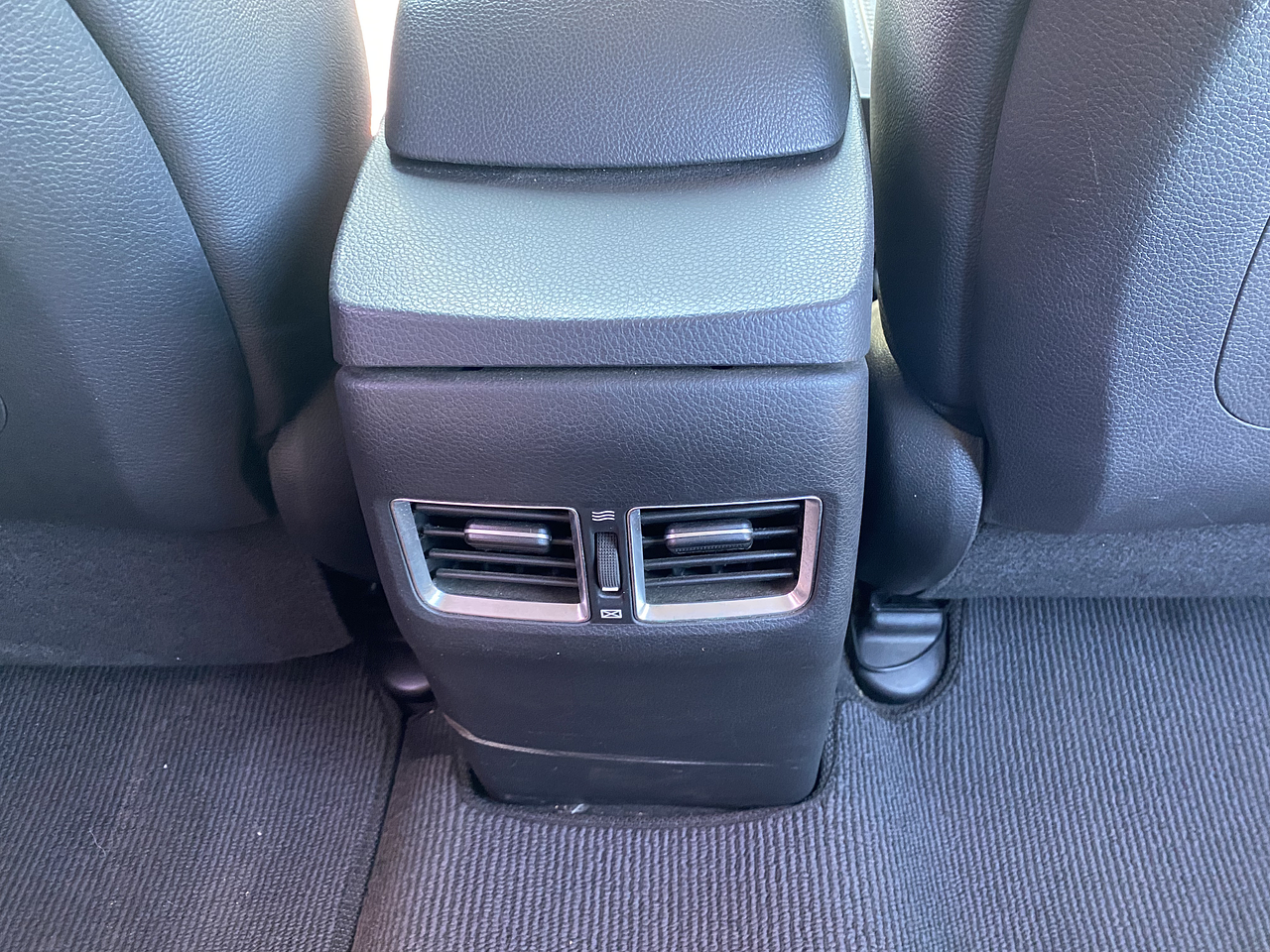 HYUNDAI i30 2014 / SMART KEY / DIESEL 1.6 / SUNROOF  27