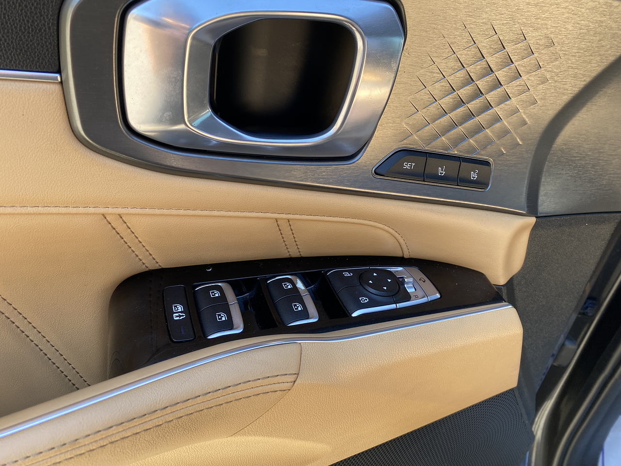 KIA SORENTO 2021 / 7 PASAJEROS / 2WD / DIESEL 2.2 / CAMARA 360 10