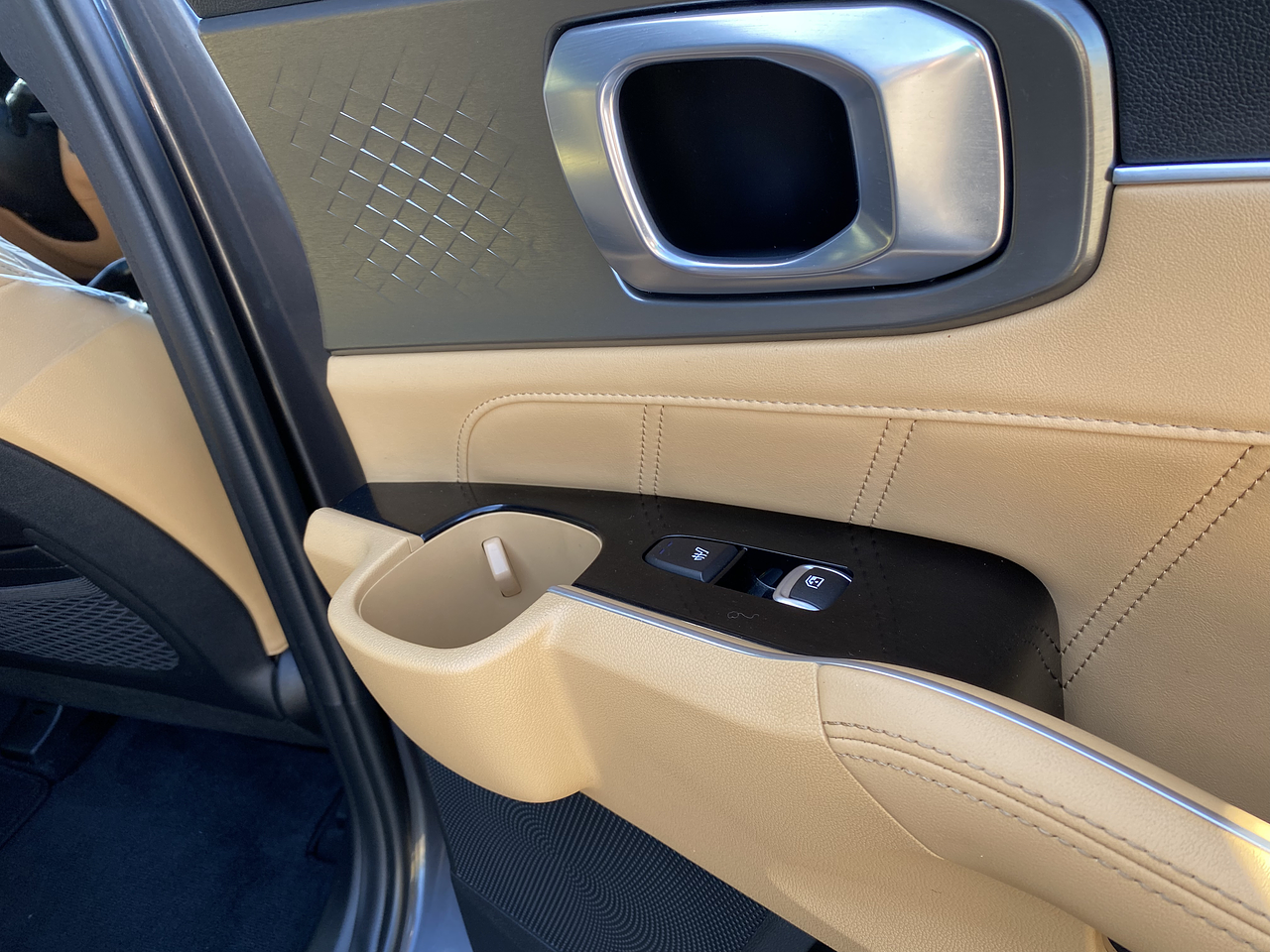 KIA SORENTO 2021 / 7 PASAJEROS / 2WD / DIESEL 2.2 / CAMARA 360 30