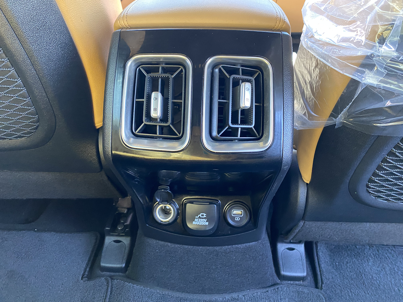 KIA SORENTO 2021 / 7 PASAJEROS / 2WD / DIESEL 2.2 / CAMARA 360 32