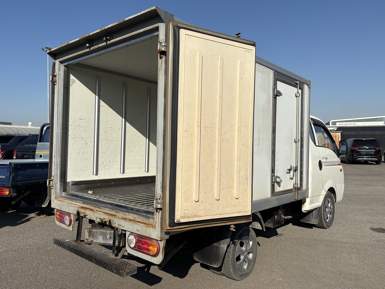 HYUNDAI PORTER 2013 1T / MECANICA / DIESEL 2.5 / FRIGORIFICO 28