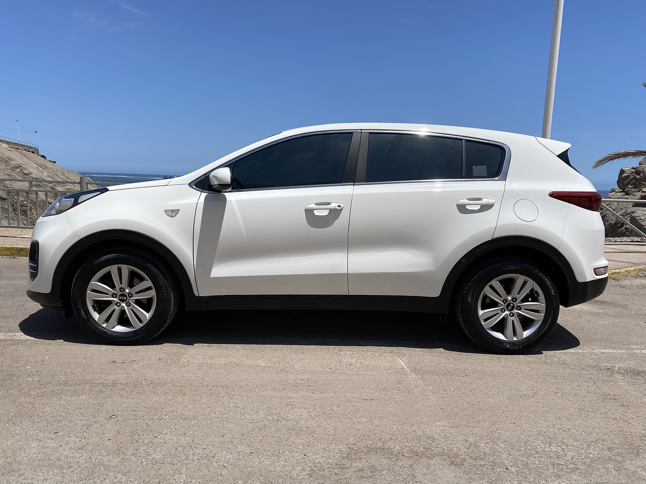KIA SPORTAGE 2016 / CAMRA R / SMART KEY / DIESEL 1.7 CC 8