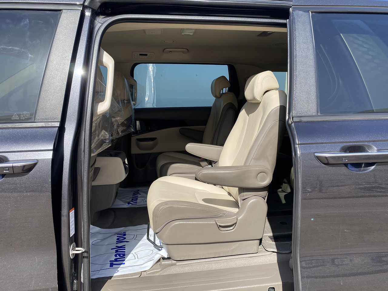 ALL NEW CARNIVAL 2021 / 9PASAJEROS / PANTALLA / DIESEL 27