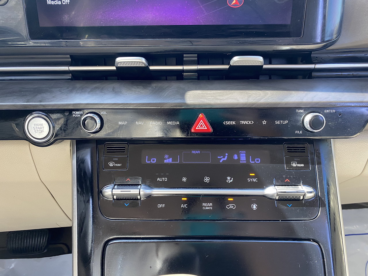 ALL NEW CARNIVAL 2021 / 9PASAJEROS / PANTALLA / DIESEL 21