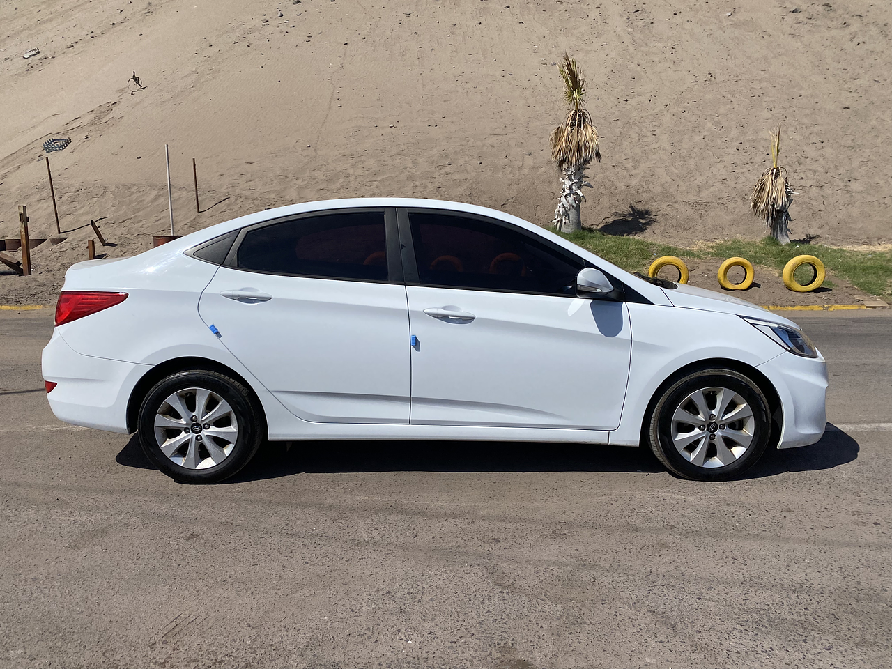HYUNDAI ACCENT SEDAN 2017 / DIESEL 1.6 VGT  7