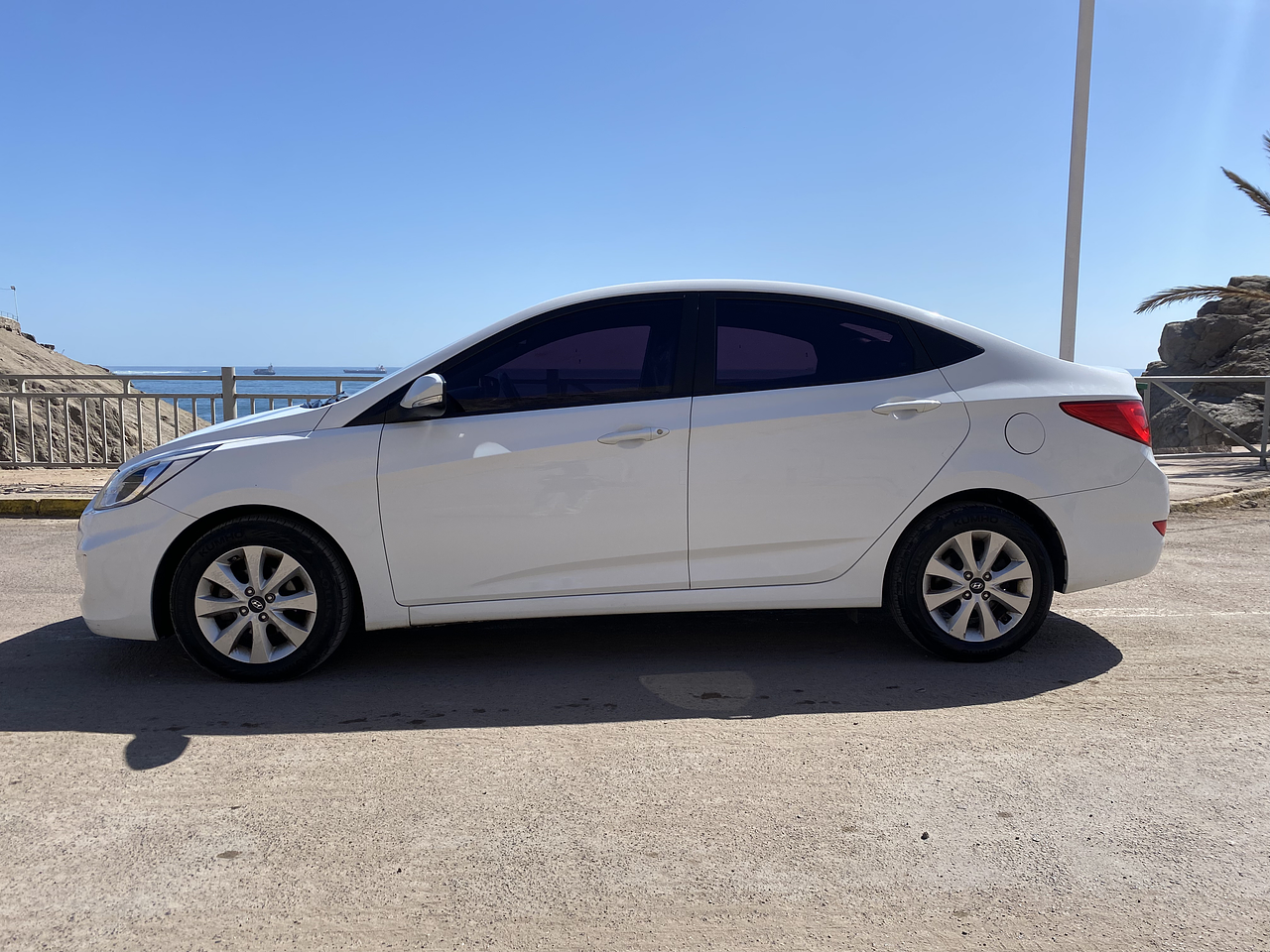 HYUNDAI ACCENT SEDAN 2017 / DIESEL 1.6 VGT  8