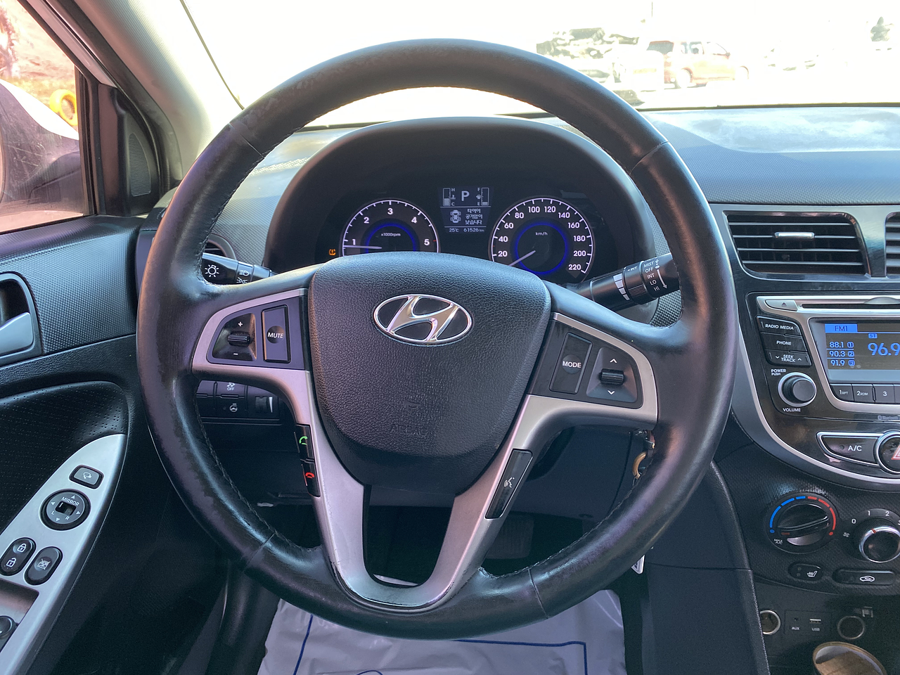 HYUNDAI ACCENT SEDAN 2017 / DIESEL 1.6 VGT  13