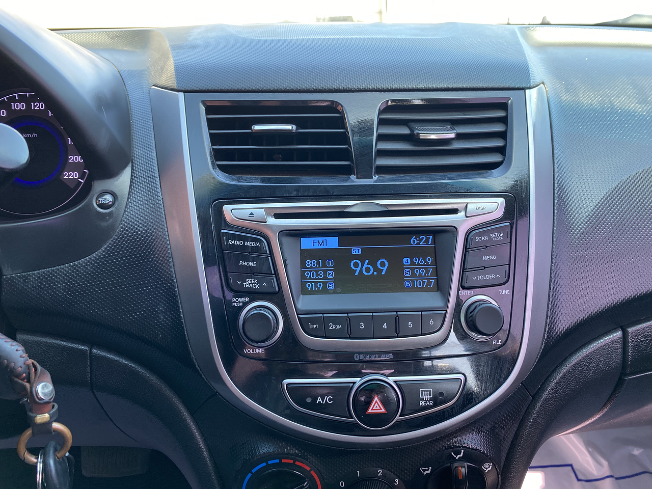 HYUNDAI ACCENT SEDAN 2017 / DIESEL 1.6 VGT  14