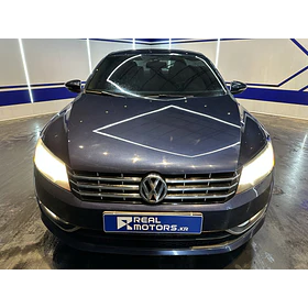 Volkswagen Passat — foto 2 de 16