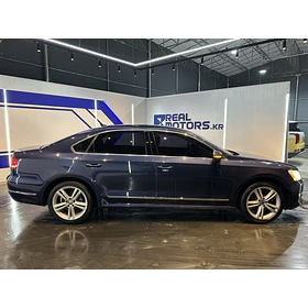Volkswagen Passat — foto 7 de 16