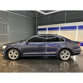 Volkswagen Passat — foto 8 de 16