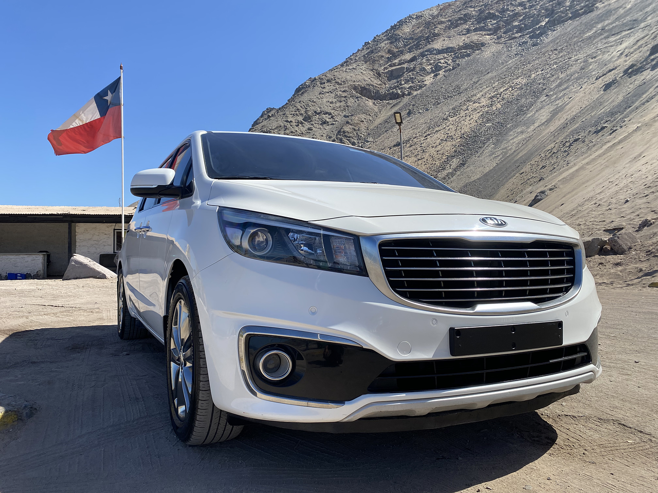 KIA ALL NEW CARNIVAL 2016 / 9PASAJEROS / DIESEL / PUERTA ELECTRICA 1