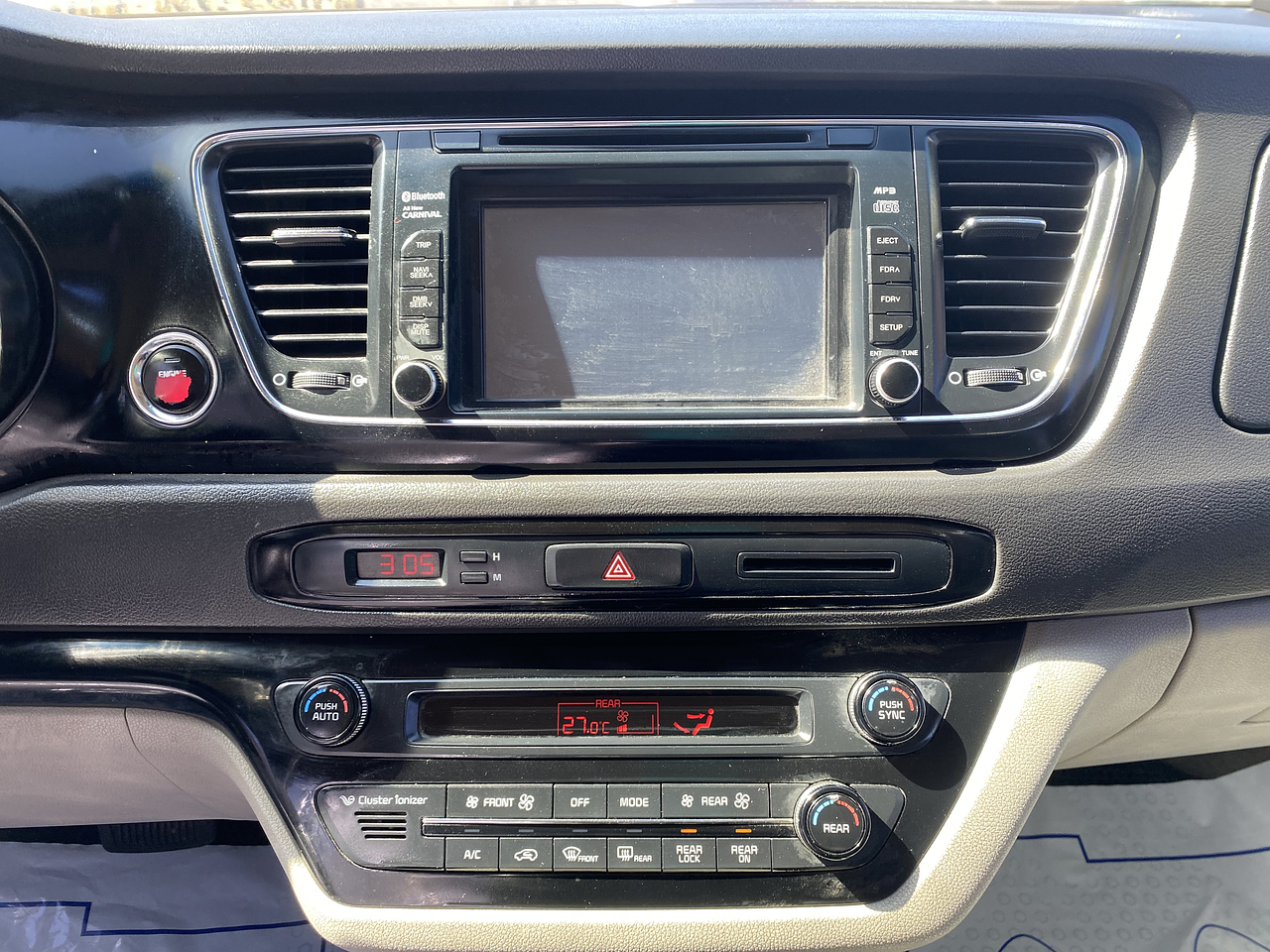 KIA ALL NEW CARNIVAL 2016 / 9PASAJEROS / DIESEL / PUERTA ELECTRICA 16