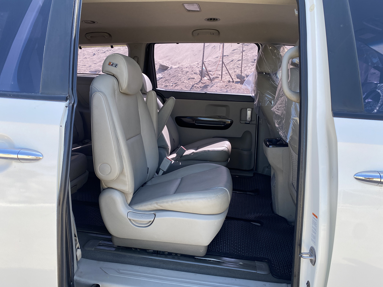 KIA ALL NEW CARNIVAL 2016 / 9PASAJEROS / DIESEL / PUERTA ELECTRICA 20