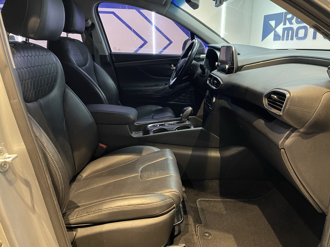 HYUNDAI SANTAFE 2019 / CAMARA R / AUTOMATICO / DIESEL / 4WD / 7PASAJEROS 26