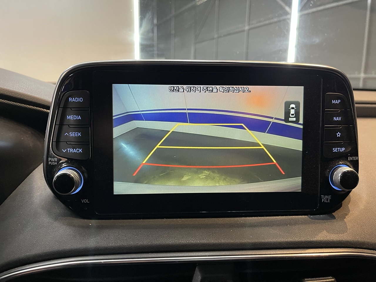 HYUNDAI SANTAFE 2019 / CAMARA R / AUTOMATICO / DIESEL / 4WD / 7PASAJEROS 24