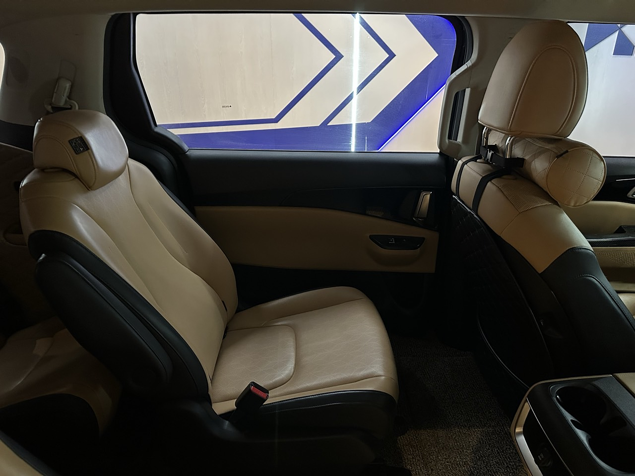 KIA GRAN CARNIVAL 2021 / 9PASAJEROS / CAMARA R / DIESEL 26