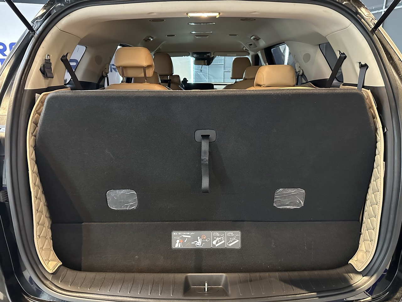 KIA GRAN CARNIVAL 2021 / 9PASAJEROS / CAMARA R / DIESEL 35