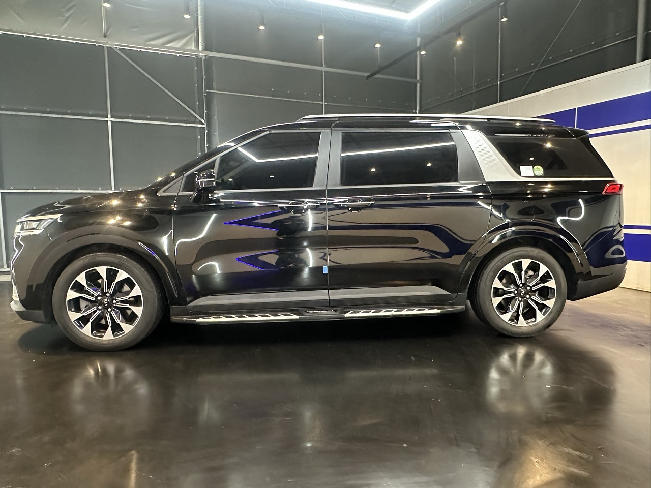 KIA GRAN CARNIVAL 2021 / 9PASAJEROS / CAMARA R / DIESEL 11