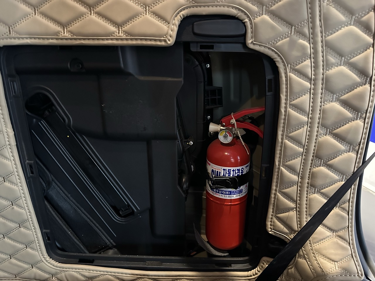 KIA GRAN CARNIVAL 2021 / 9PASAJEROS / CAMARA R / DIESEL 36