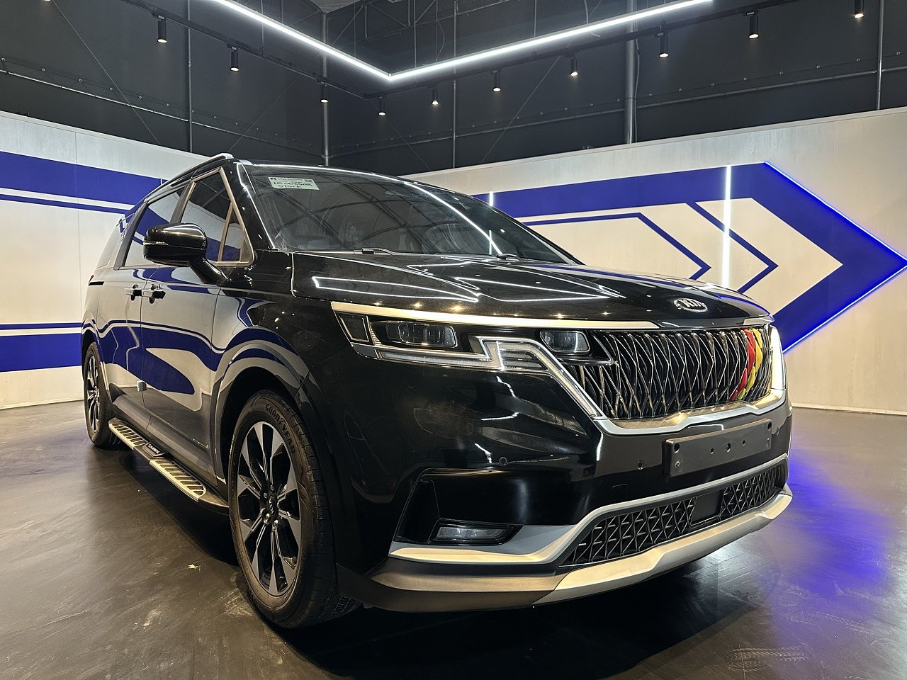 KIA GRAN CARNIVAL 2021 / 9PASAJEROS / CAMARA R / DIESEL 1