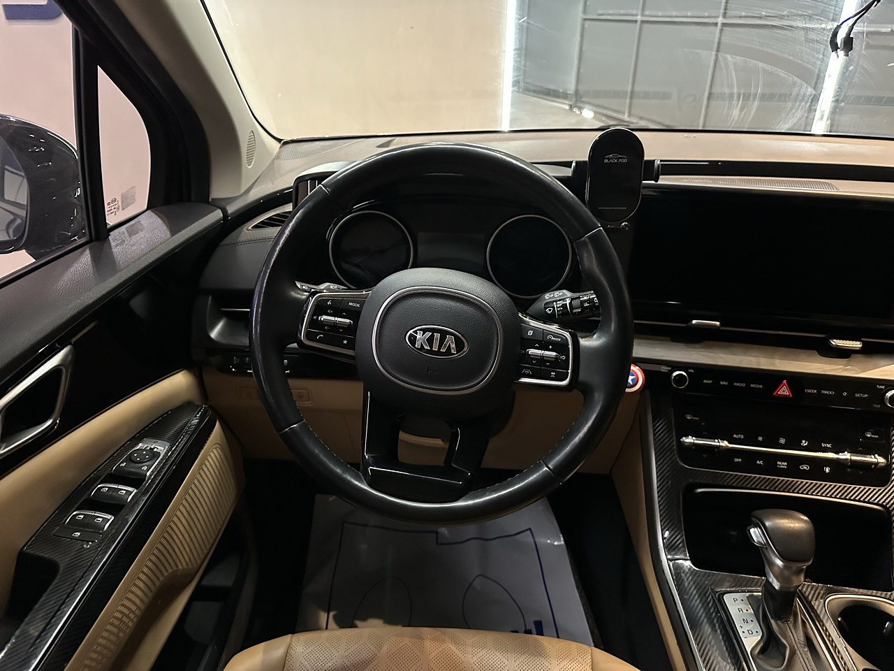 KIA GRAN CARNIVAL 2021 / 9PASAJEROS / CAMARA R / DIESEL 17