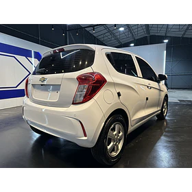 Chevrolet Spark — foto 4 de 16