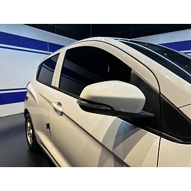 Chevrolet Spark — foto 7 de 16