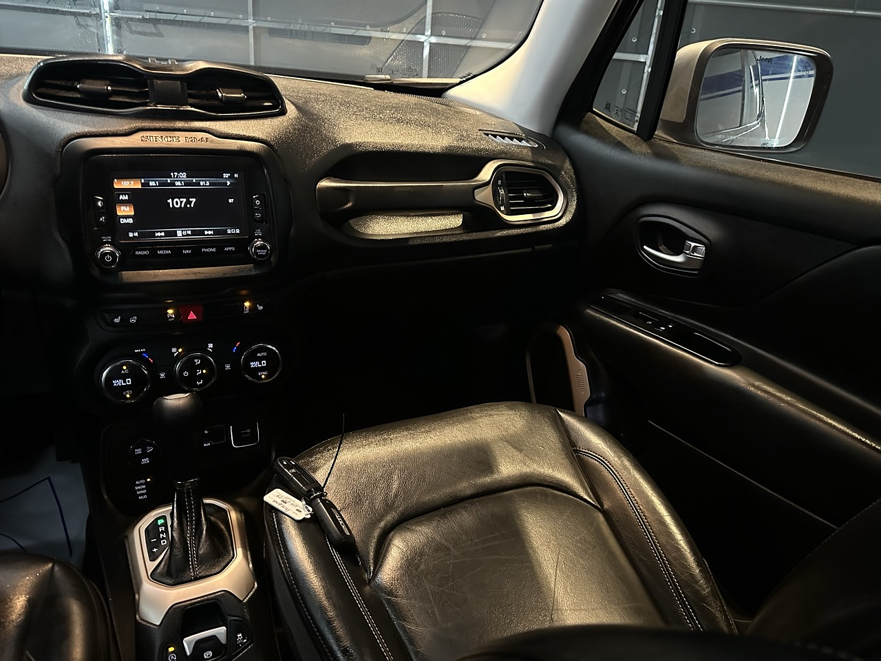 JEEP RENEGADE 2017 DIESEL 4WD / SUNROOF / CAMERA  27