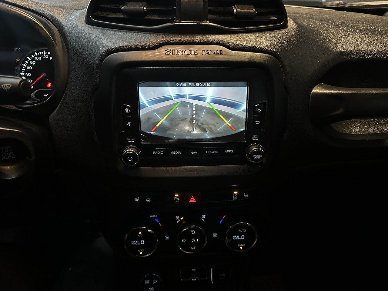 JEEP RENEGADE 2017 DIESEL 4WD / SUNROOF / CAMERA  36