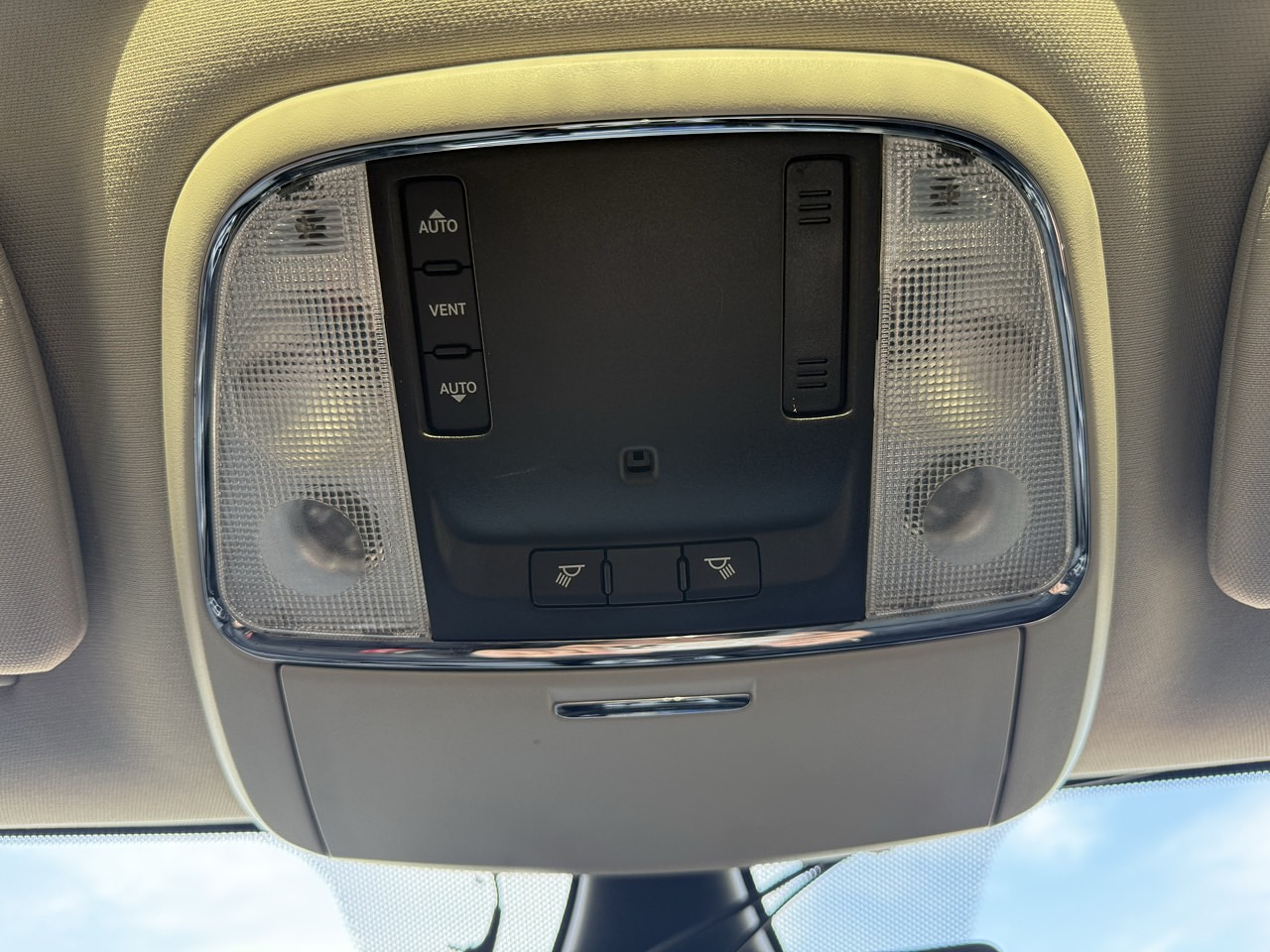 JEEP CHEROKEE 2012 / DIESEL3.0/ SUNROOF/ R.CAM / 4WD 23