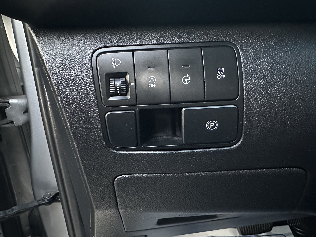 HYUNDAI STARIA 2022 / 2WD / DIESEL 2.5 / 9SEATS  15