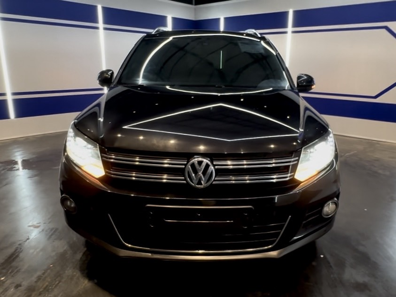 VOLKSWAGEN TIGUAN TDI 2013 / SUNROOF / SMART KEY / 4WD 3