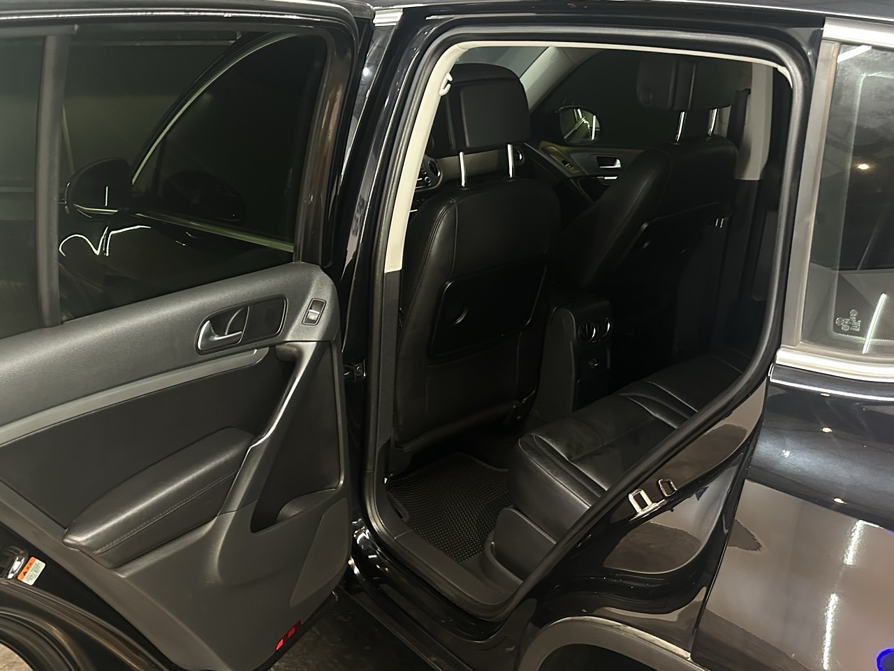 VOLKSWAGEN TIGUAN TDI 2013 / SUNROOF / SMART KEY / 4WD 29