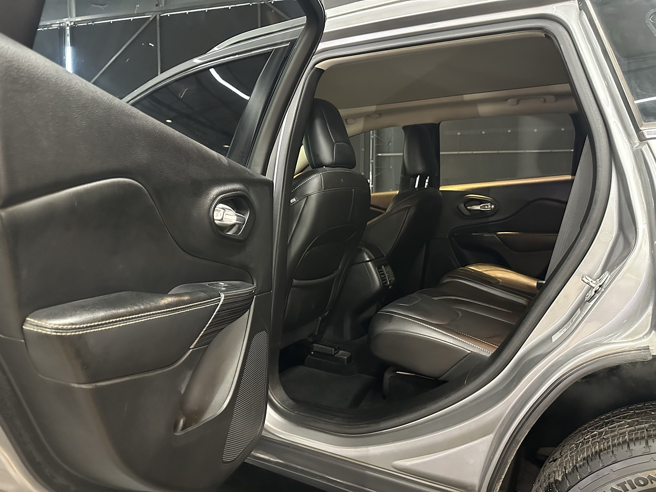 JEEP CHEROKEE 2015 / 4WD / SUNROOF / CAMARA R / DIESEL  25