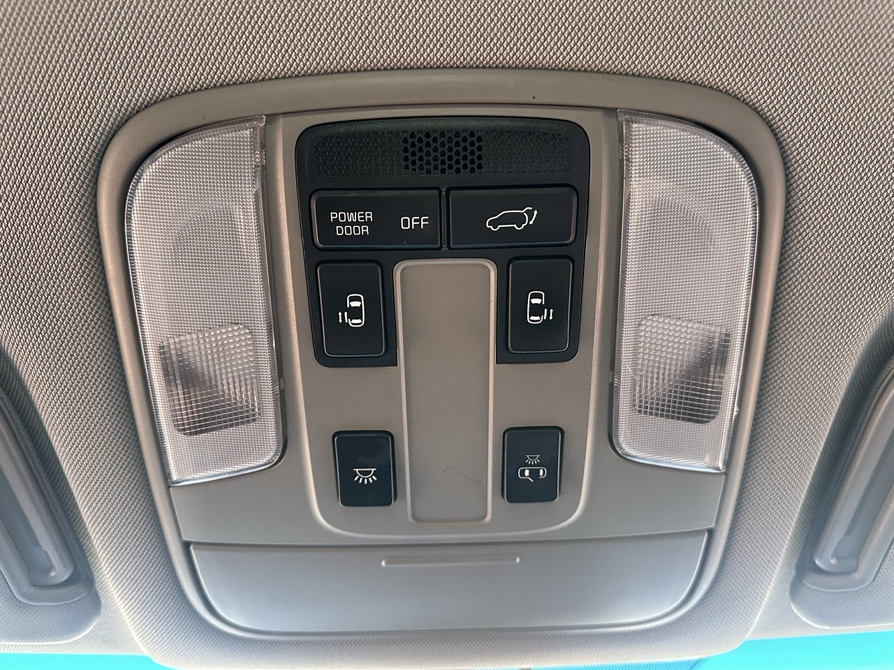 KIA ALL NEW CARNIVAL 2019 / 7PASAJEROS / DIESEL 2.2 / PANTALLA  15