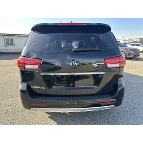 KIA Carnival — foto 7 de 18