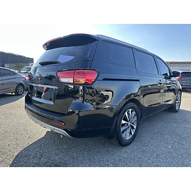 KIA Carnival — foto 6 de 18