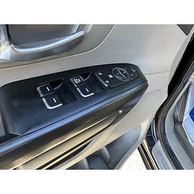 KIA Carnival — foto 11 de 18