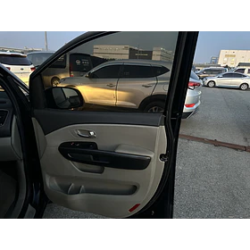 KIA Carnival — foto 13 de 18