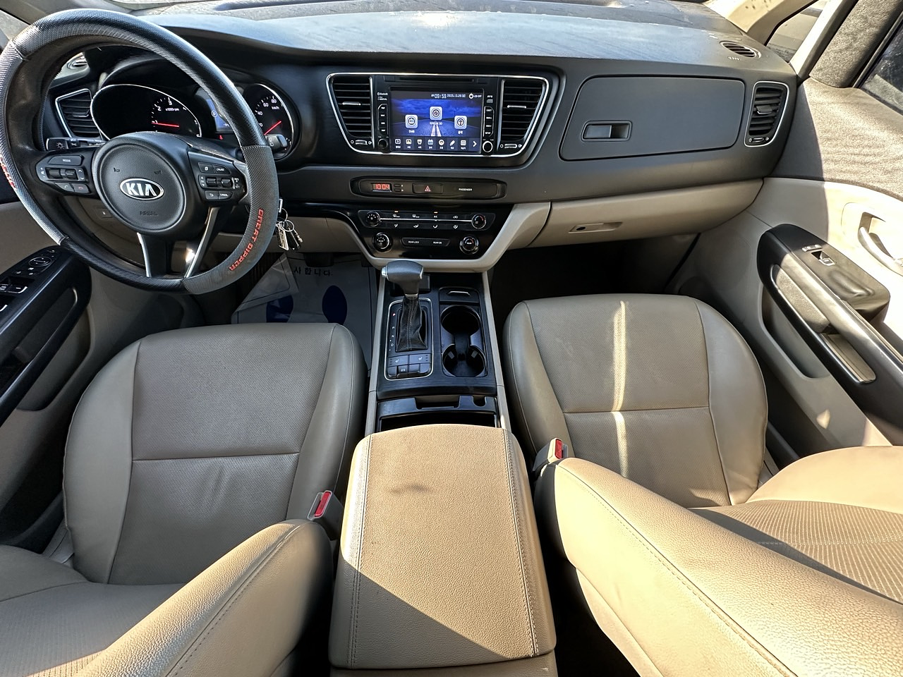 KIA CARNIVAL 2017 / PANTALLA / 11PASAJEROS / DIESEL 18