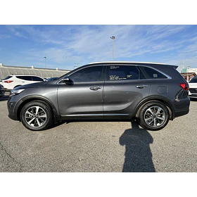 KIA Sorento — foto 9 de 18