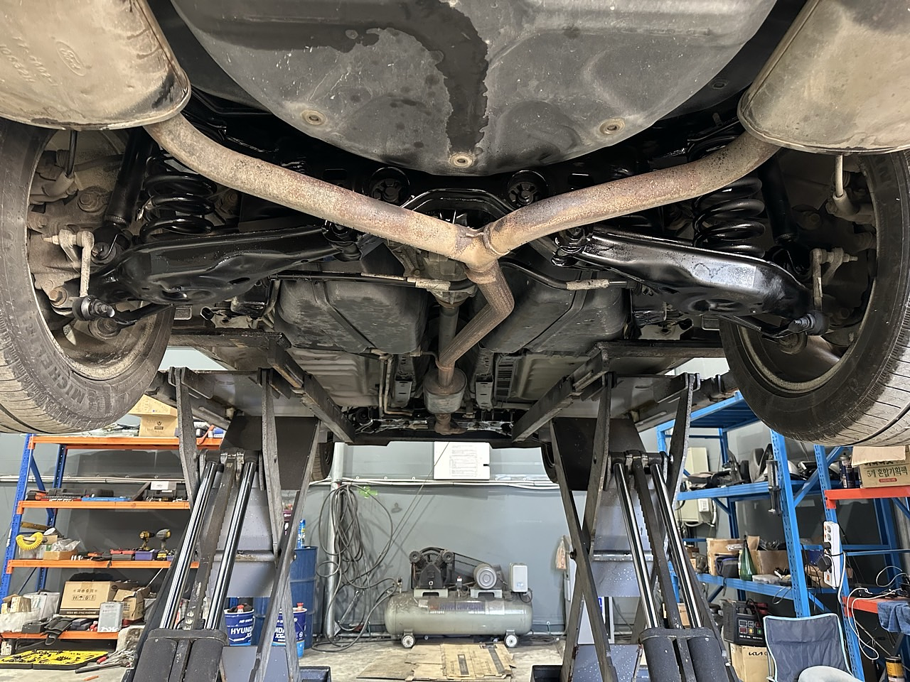 FORD EXPLORER 2014 / GASOLINA 3.5 / 7PASAJEROS / 4WD / CAMARA 360 23